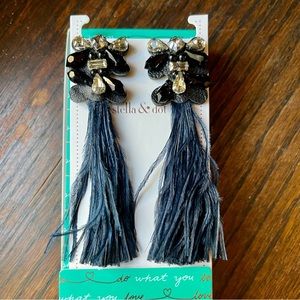 Brand New Stella & Dot Navy French Twist Feather Earrings